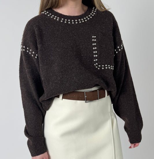Pull à Détails Cloutés